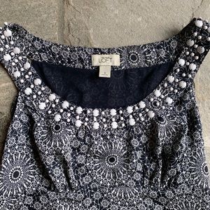Ann Taylor LOFT sleeveless patterned blouse